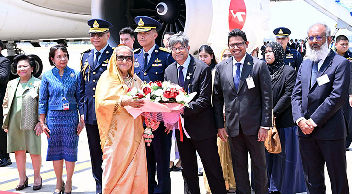 থাইল্যান্ডে শেখ হাসিনাকে লাল গালিচা সংবর্ধনা